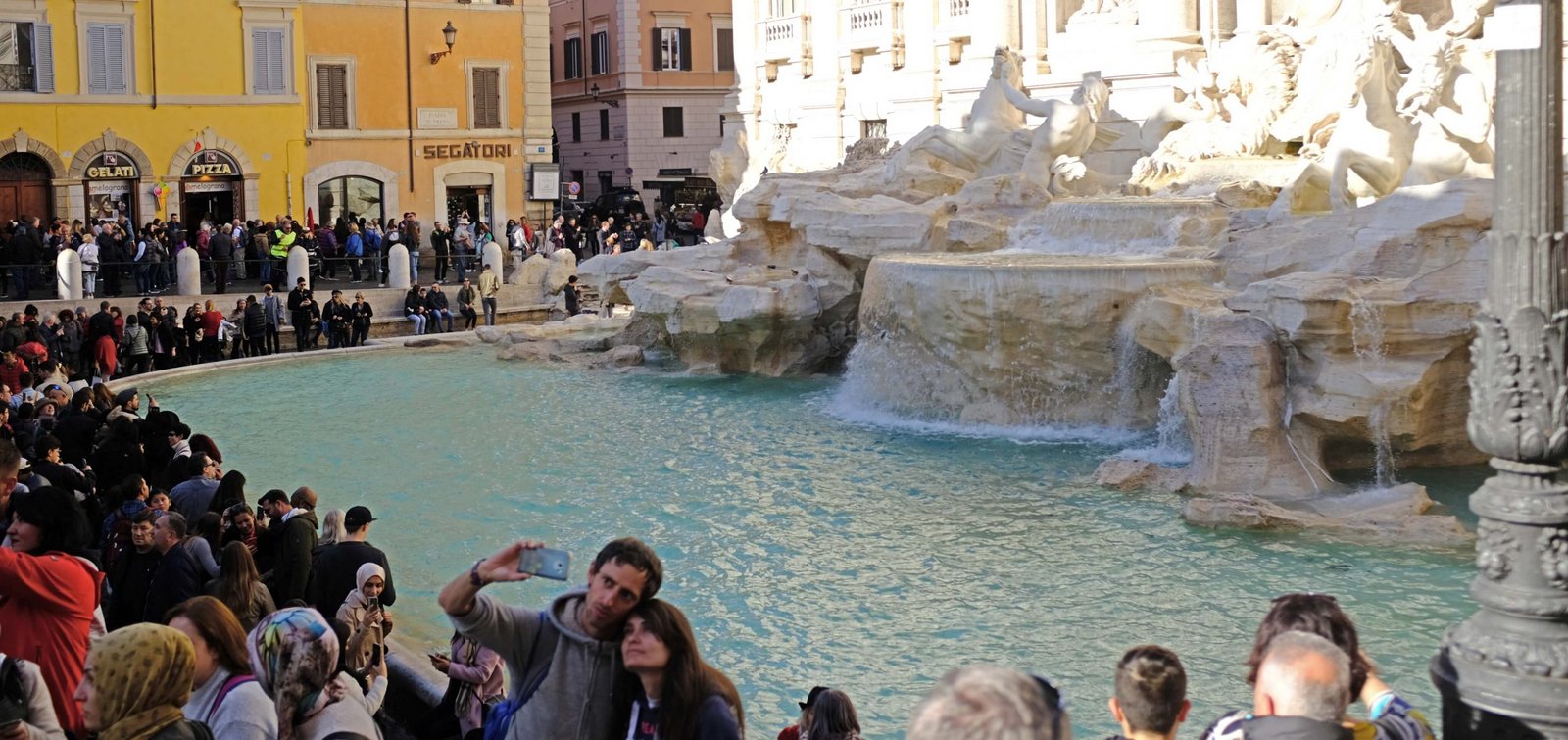 Trevi fountain2