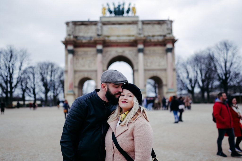 couple visiting paris